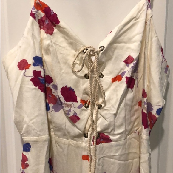 Floral romper!! - Picture 3 of 3